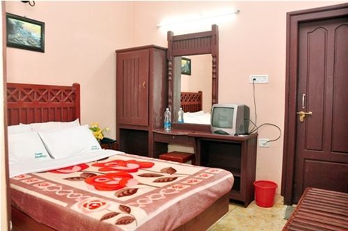Fabexpress Luminos Dwelling Ikka Nagar Hotel Munnar Exterior photo
